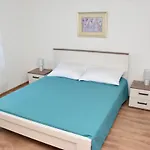 Διαμέρισμα Ivan *